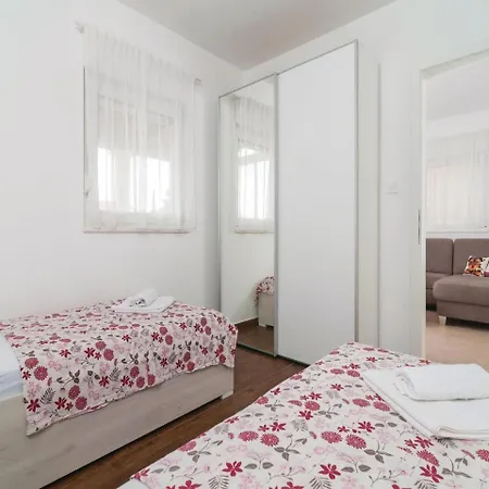 Two-bedroom In Milna *