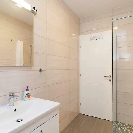 Apartment Two-bedroom In Milna *